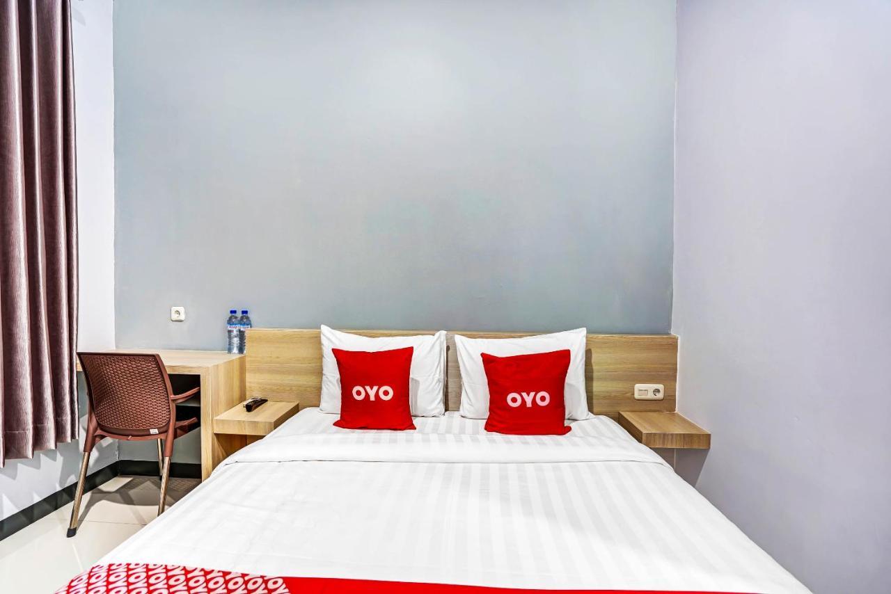 Oyo 90891 Parang Kusumo Residence Krembangan ภายนอก รูปภาพ